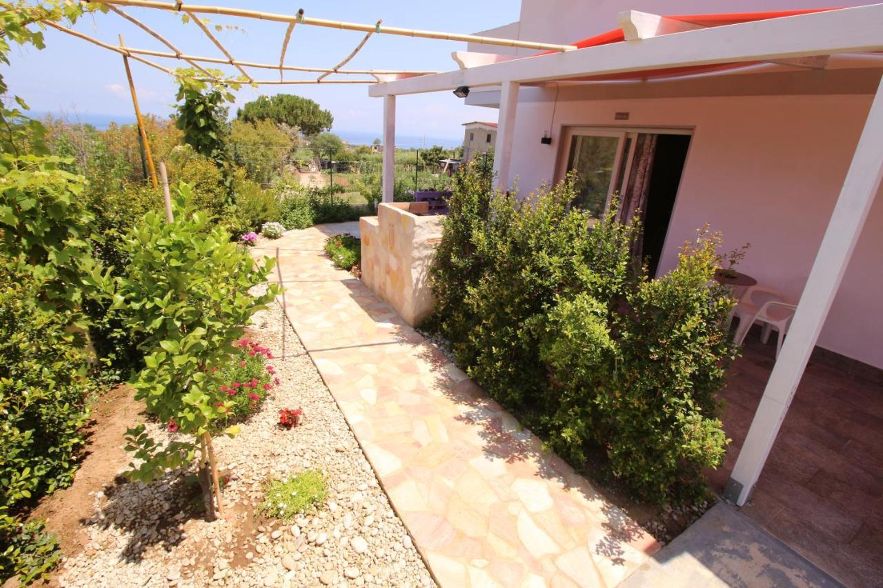 Ferienwohnung Chiaro Di Luna Santa Domenica  Exterior foto